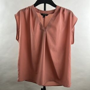 Banana Republic Women’s Size XS Pink Sleeveless V-neck Blouse